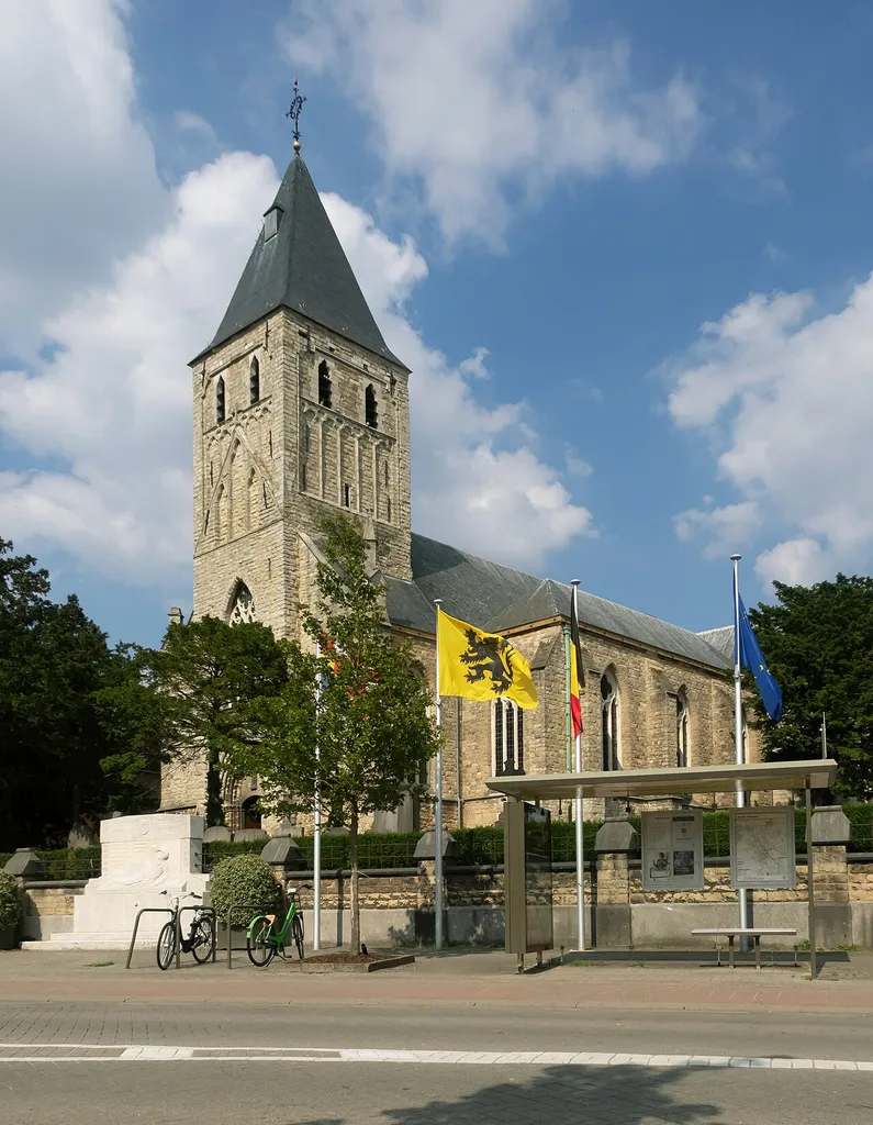 Walem, church: de parochiekerk Onze-Lieve-Vrouw van Bijstand