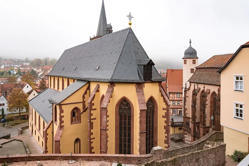 Wertheim, Ev. Stadtpfarrkirche von Osten