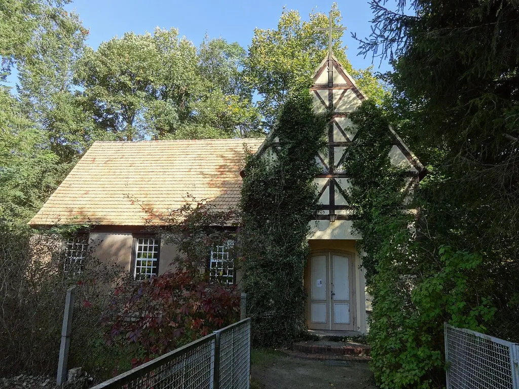 Dorfkirche in Neubrück, einem Ortsteil der Gemeinde Rietz-Neuendorf in Brandenburg.