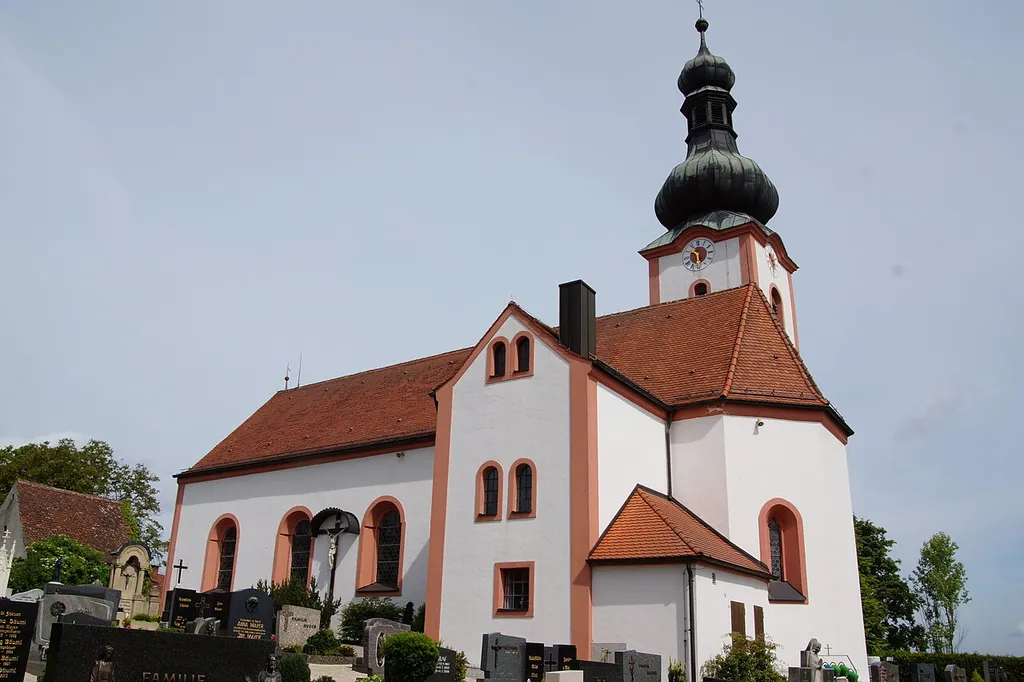 Die katholische Pfarrkirche St. Martin in Neukirchen bei Schwandorf