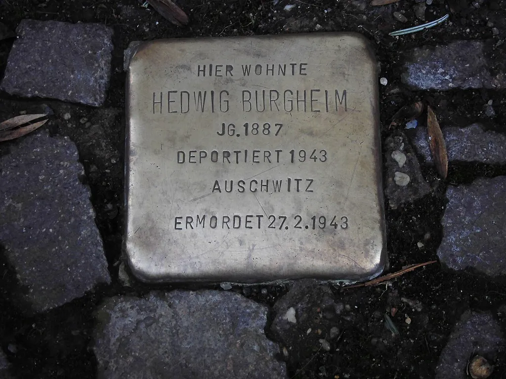 Stolperstein dedicated to Hedwig Burgheim