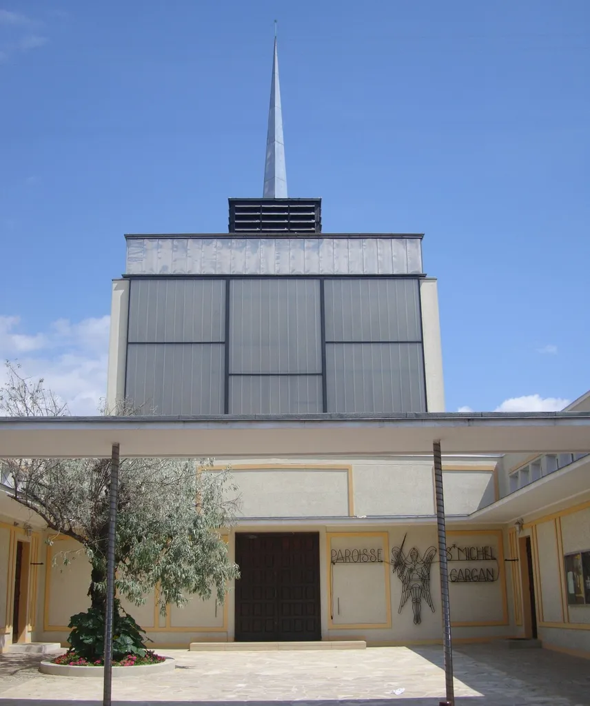 Eglise Saint-Michel de Gargan, 19-21 rue Firmin Didot, Livry-Gargan, Diocèse de Saint-Denis-en-France.