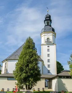 Dorfkirche Pretzschendorf, einschl. Kirchhof, Kriegerdenkmal Zur Kirche 12a