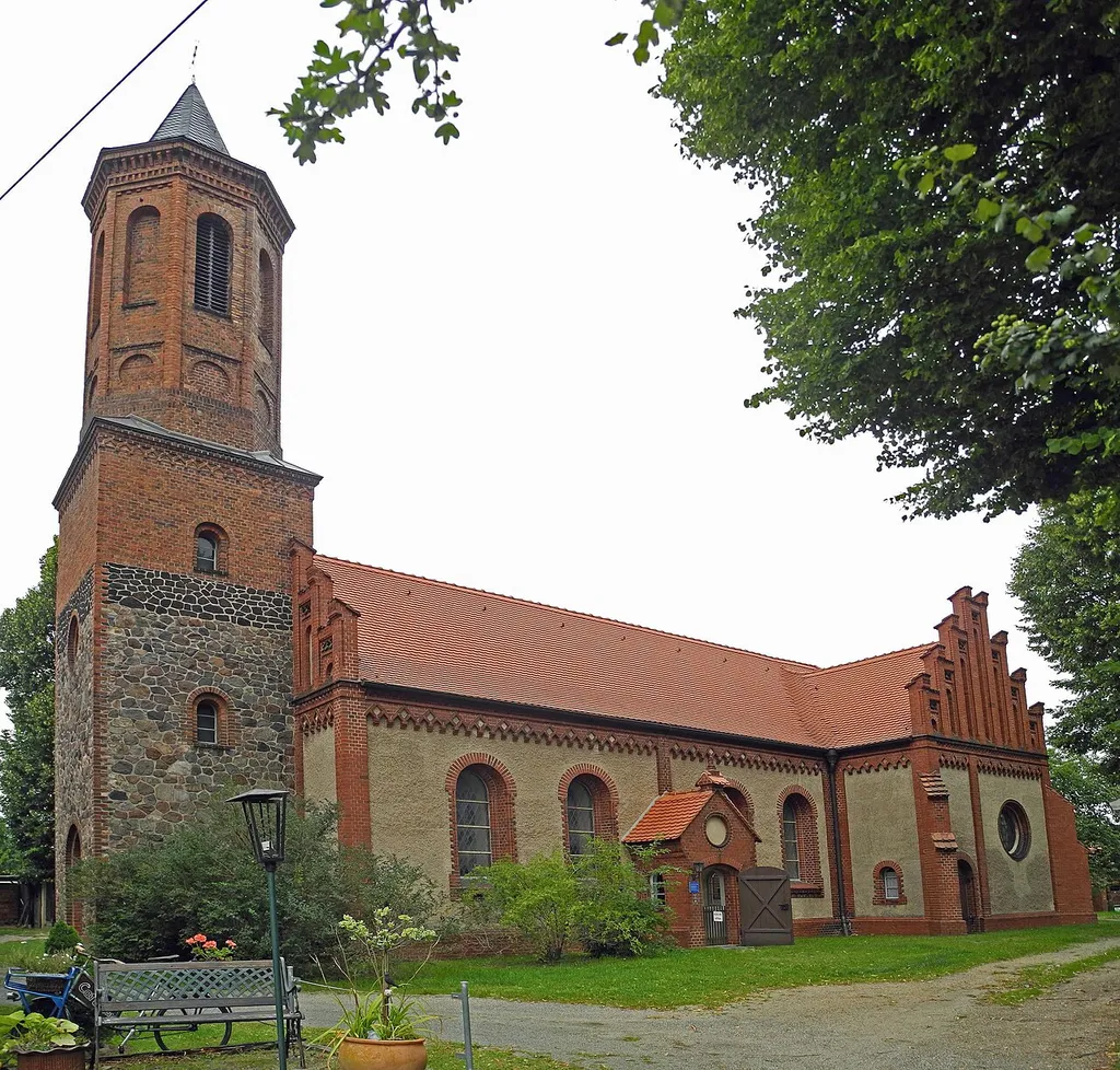 Dorfkirche in Fürstlich Drehna, Alte Calauer Str. 1 This is a picture of the Brandenburger Baudenkmal (cultural heritage monument) with the ID 09140071 (Wikidata)