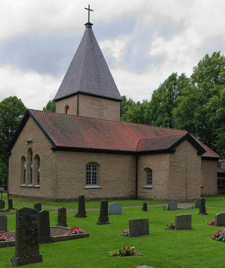 Öglunda kyrka (swedish:Öglunda church) in Valle hundred in Västergötland and Skara municipality in Västragötaland county, Sweden.