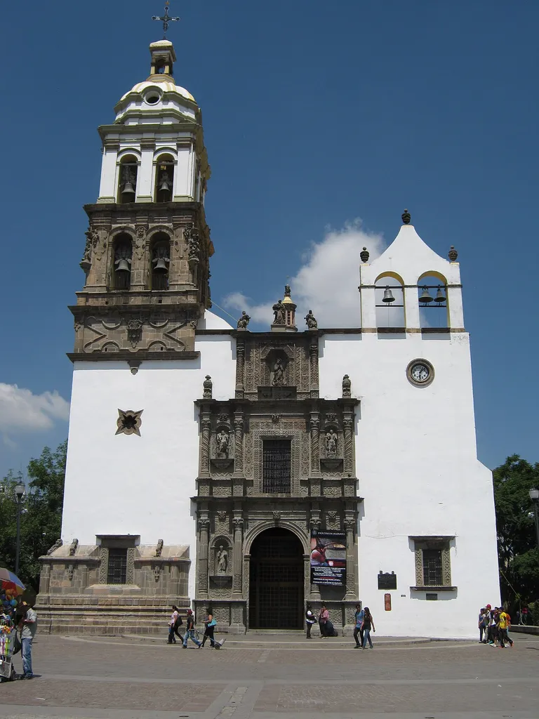 This is a photo of a monument in Mexico, identified by ID
