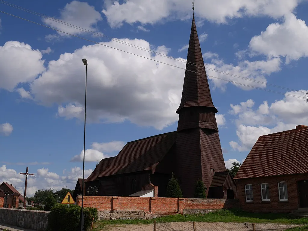 Leśno, kościół par. p.w. Podwyższenia Św. Krzyża, 1642, 1710