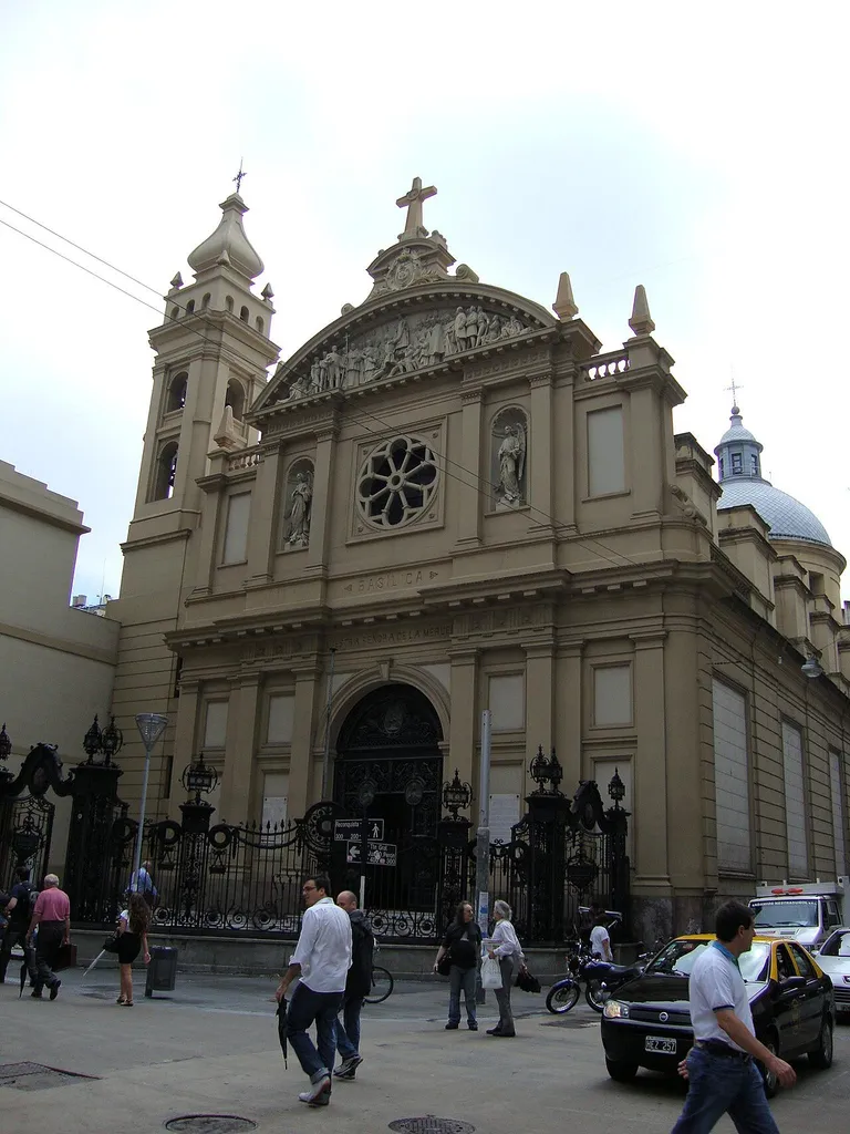 Basílica de Nuestra Señora de la Merced en la ciudad de Buenos Aires, comenzada en 1721 y terminada en 1779. Calles Tte. Gral. Juan D. Perón y Reconquista.