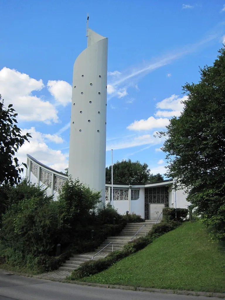 Gebäude in D-72658 Bempflingen Buildings in Bempflingen, Germany Katholische Kirche Sankt Peter