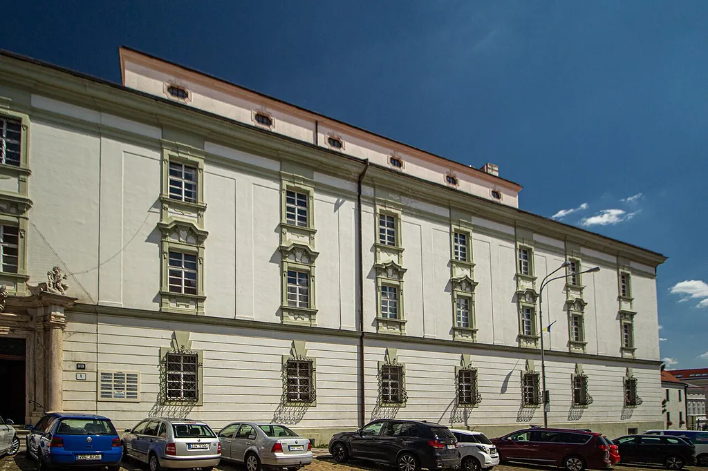 Znojmo, dominikánský klášter a kostel svatého Kříže
