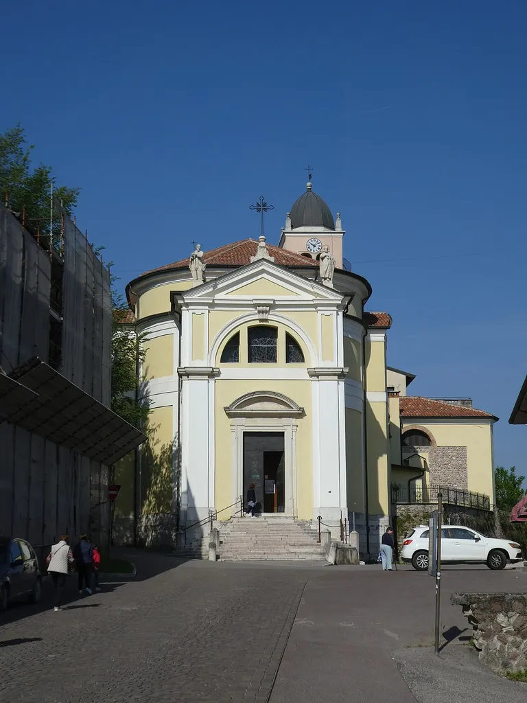 Cavalcaselle (Castelnuovo del Garda, Veneto, Italy), Saints Philip and James church