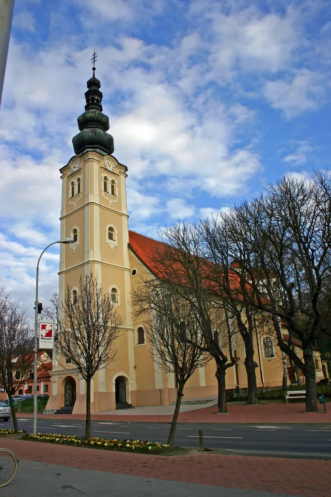 Cerkev svete Katarine, Lendava. St. Catherine church, Lendava. Die Kirche von heilige Katharina, Lendava.