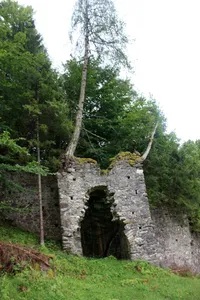 Burgruine Treffen