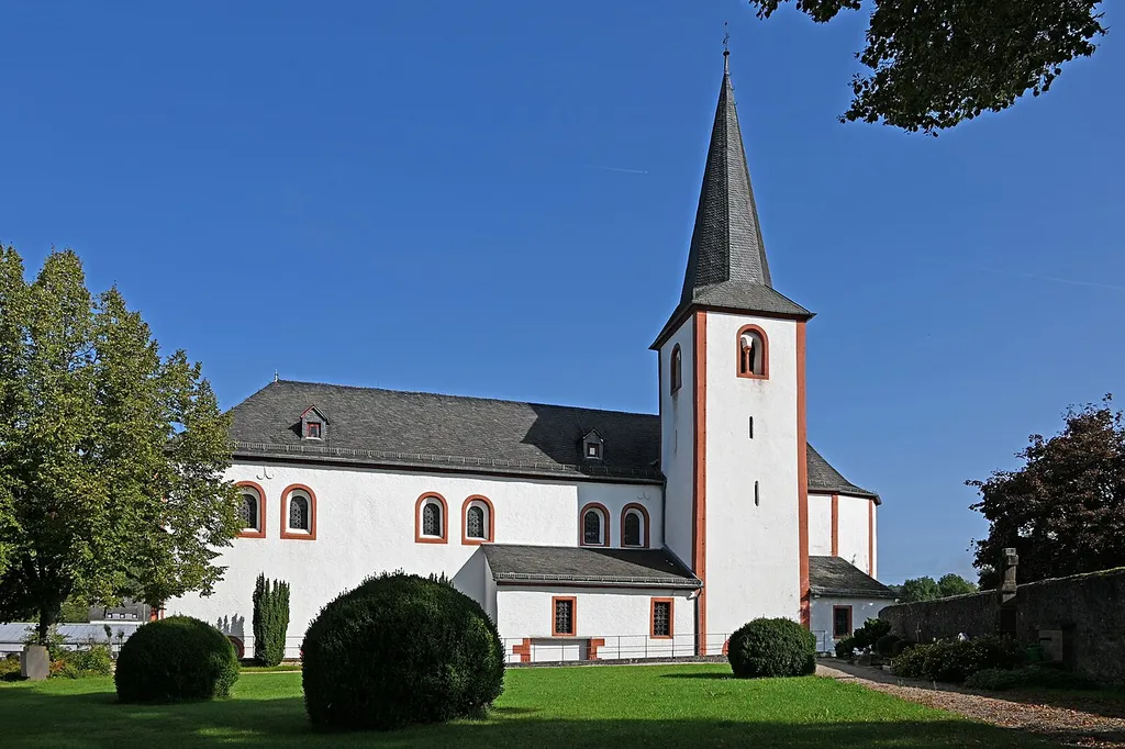 St. Leodegar (Niederehe, Südseite