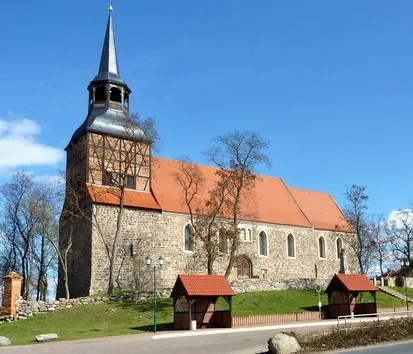 Denkmalgeschützte Kirche in Schmölln, Landkreis Uckermark, Gemeinde Randowtal.