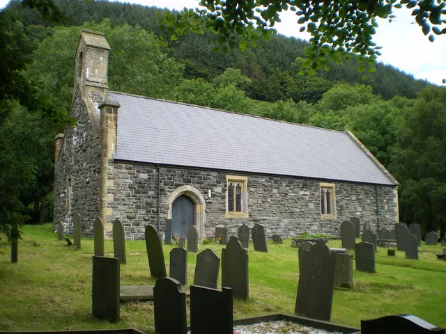 St Illog's Chapel, Hirnant A typical mid-Wales chapel, with a well-tended God's little acre surrounding it.