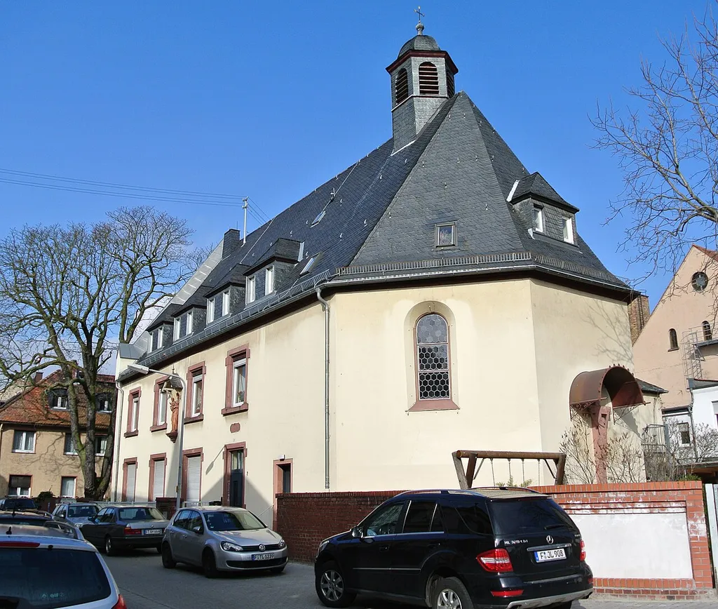 Barocke, ehemals katholische Saalkirche in Frankfurt-Schwanheim, Am Abtshof