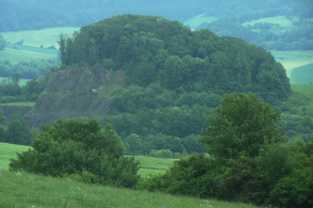 The Höhn, a hill and stone quarry near Klings. It's the place of Fischberg castle.