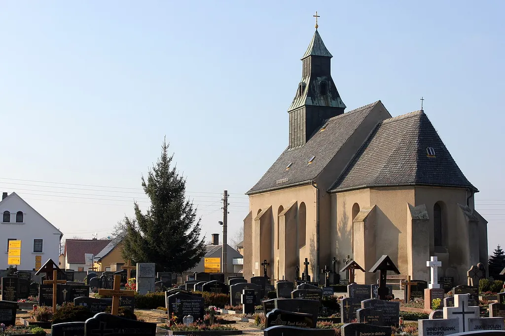 Radwor; Křižna cyrkej a kěrchow.