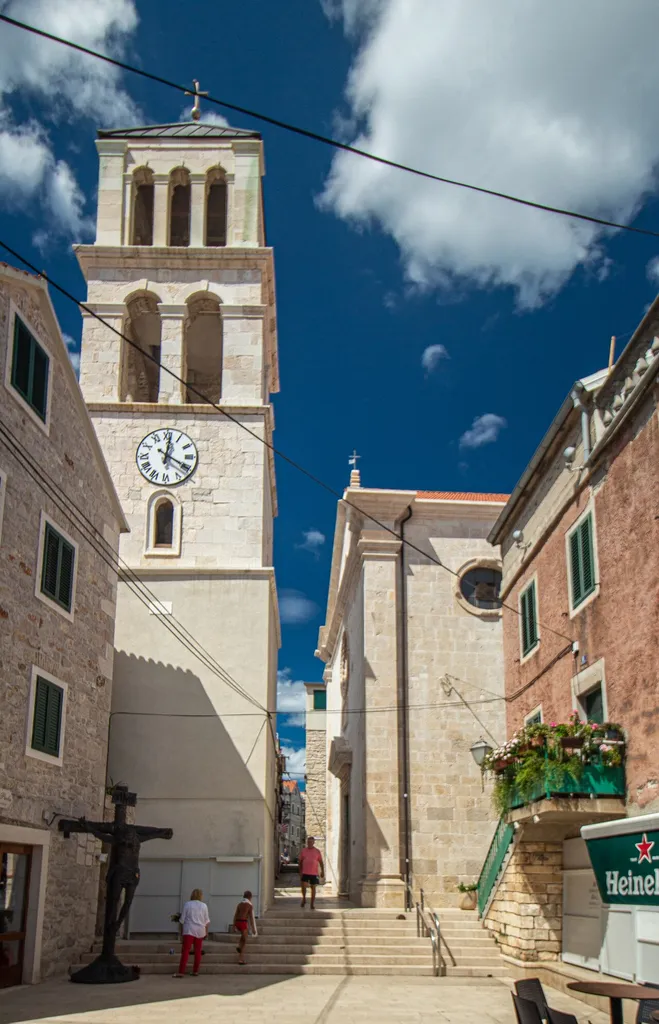 Vodice, kostel Nalezení svatého Kříže