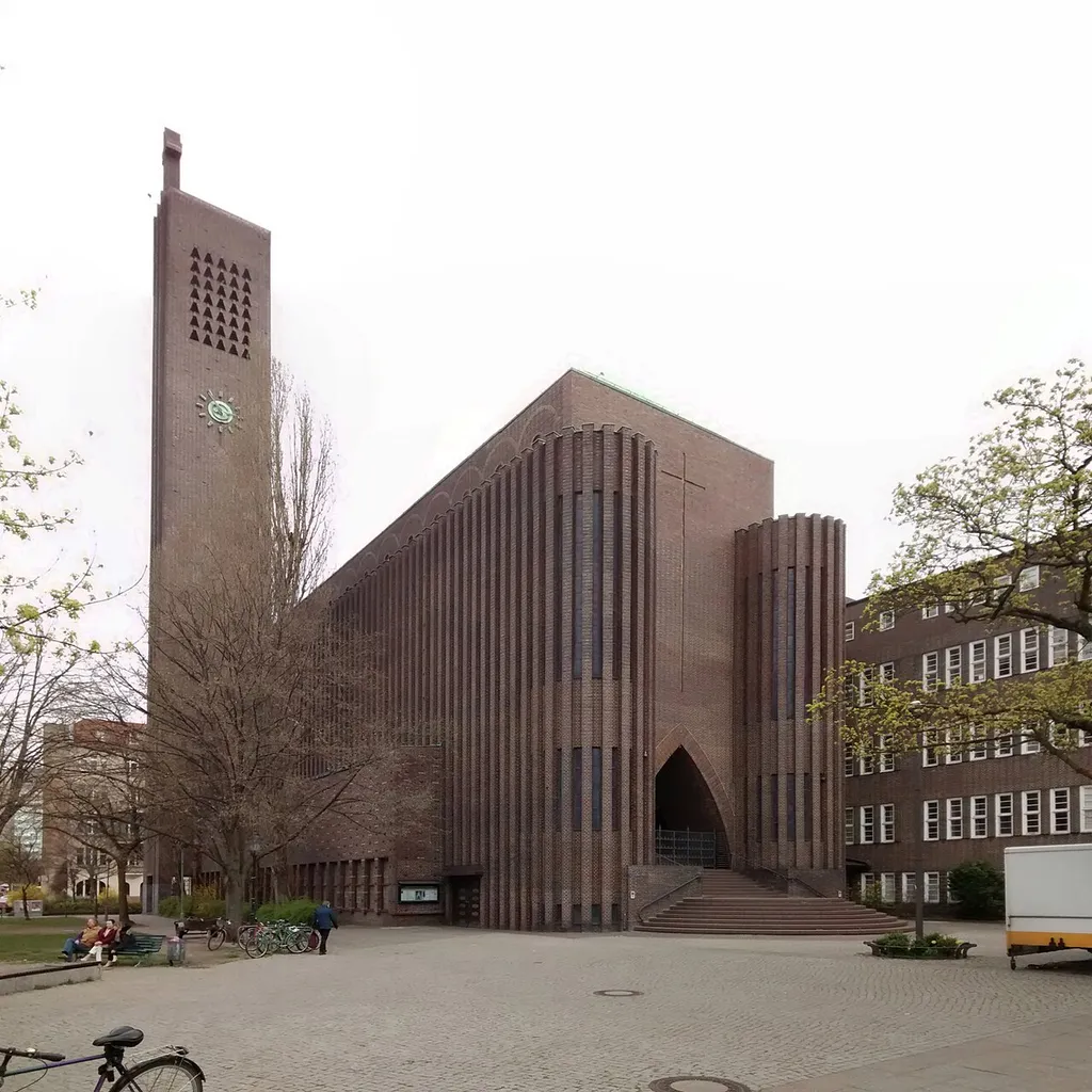 Kirche am Hohenzollernplatz, Fritz Höger, Ossip Klarwein, Berlin-Wilmersdorf, April 2016