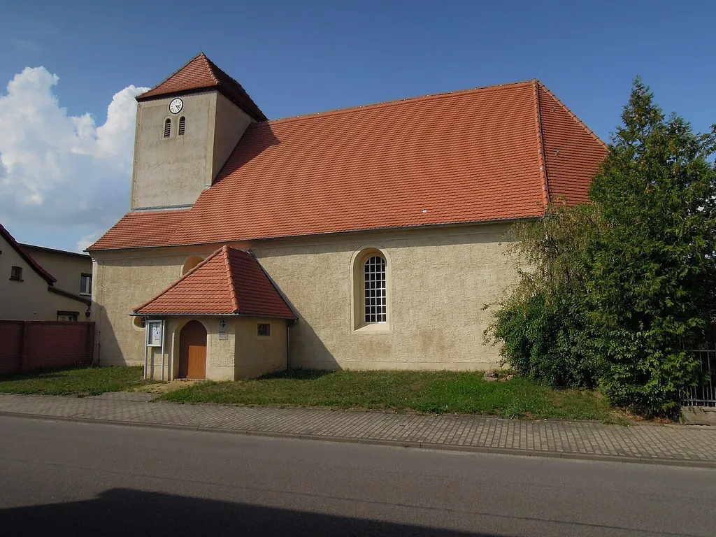 Dorfkirche Ramsin -Südsüdostansicht- Ende August 2022