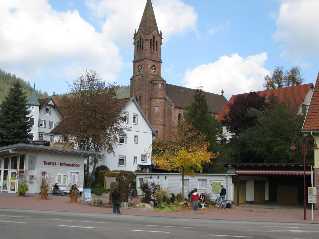 D'Kierch am Mitteltal