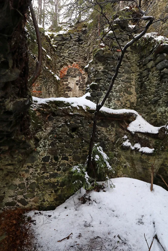 Ruine Pernegg oberhalb des Ortes Pernegg, Steiermark, Österreich