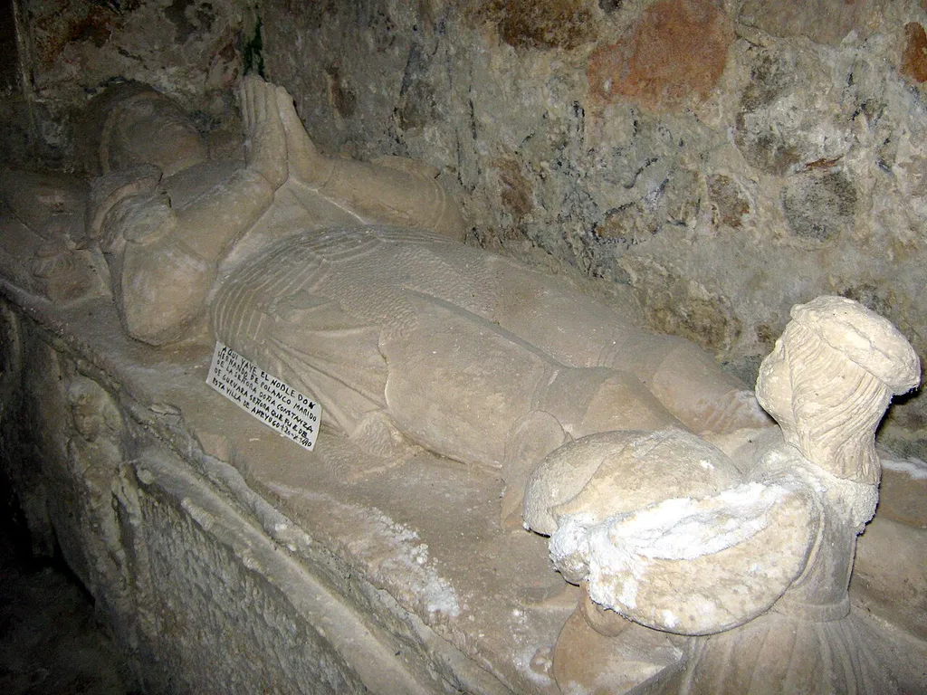 Enterramiento del siglo XV en la Iglesia de Santa María de La Antigua, Ameyugo.