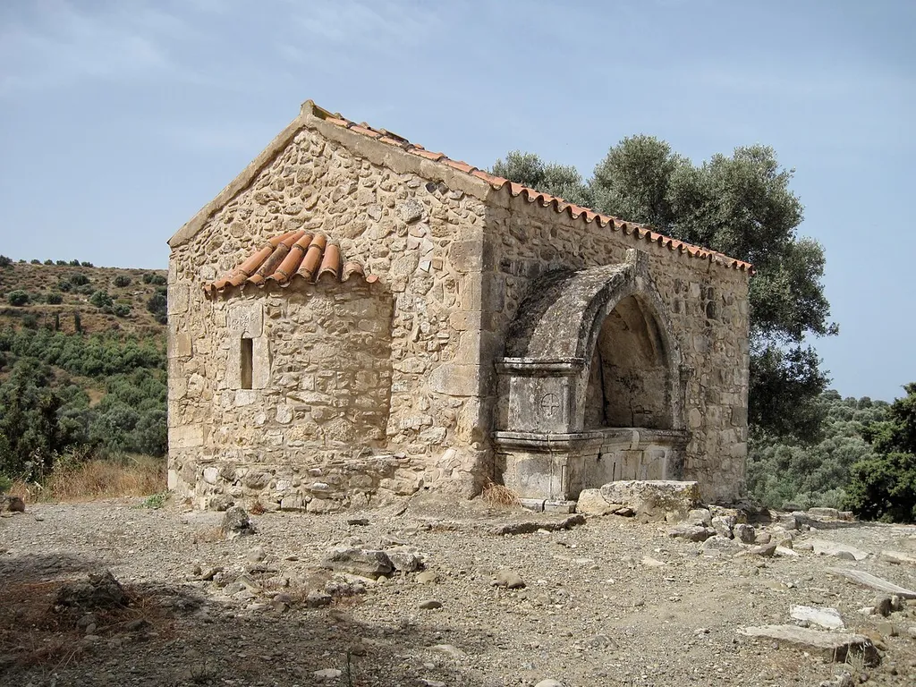 Kapelle Agios Georgios neben der Ausgrabungsstätte von Agia Triada in der Gemeinde Festos, Regionalbezirk Iraklio, Kreta, Griechenland