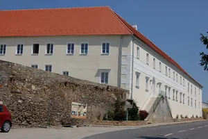 Ehem. Redemptoristinnenkloster / ehem. Armenhaus