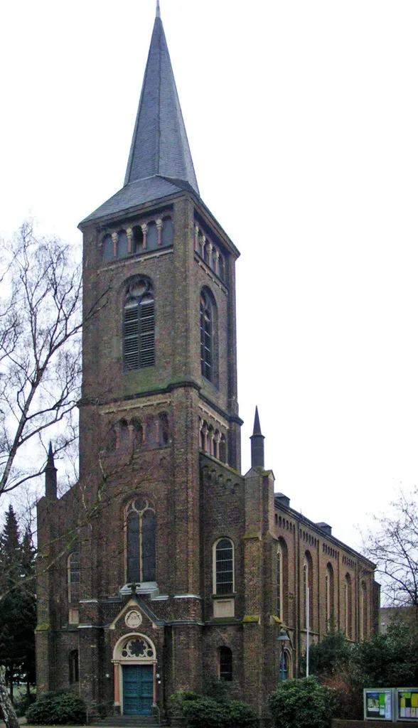 Evangelische Kirche am Bielert, Leverkusen-Opladen. Die Kirche wurde 1876 errichtet.