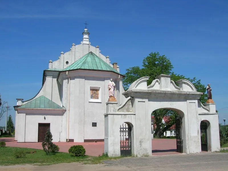 Dmosin - kościół parafialny p.w. św. Andrzeja Apostoła i św. Małgorzaty (zabytek nr rejestr. 375)