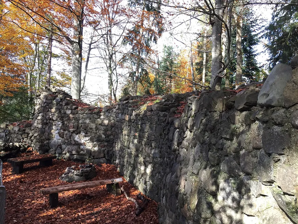 Burgruine Helfenberg SG bei Gossau, restaurierte Burgstelle