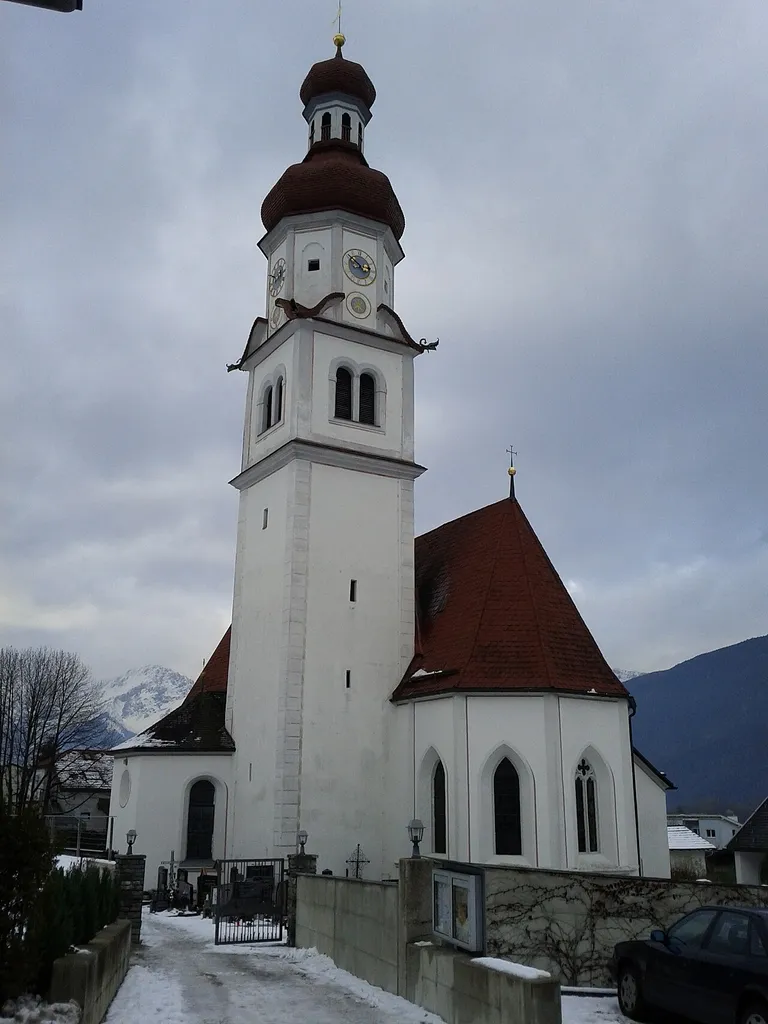 Katholische Pfarrkirche Hl. Ägidius und Friedhof