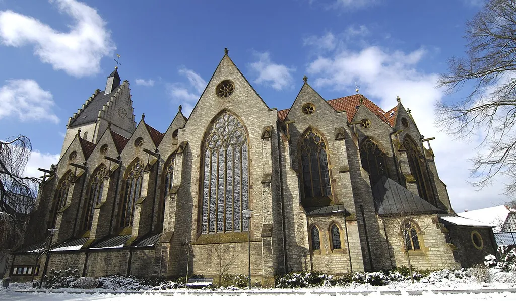 Bad Laer, Kirche