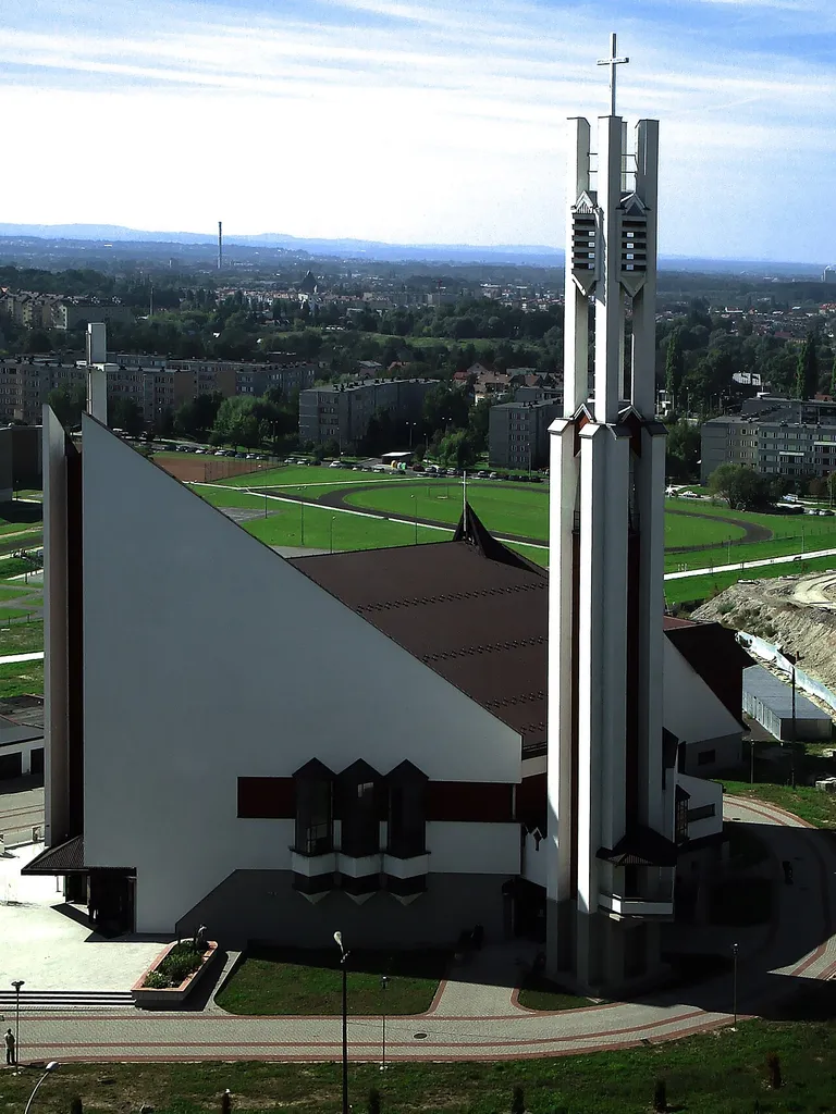 Parafia p.w. Chrystusa Dobrego Pasterza w Tarnowie, Kościół parafialny.