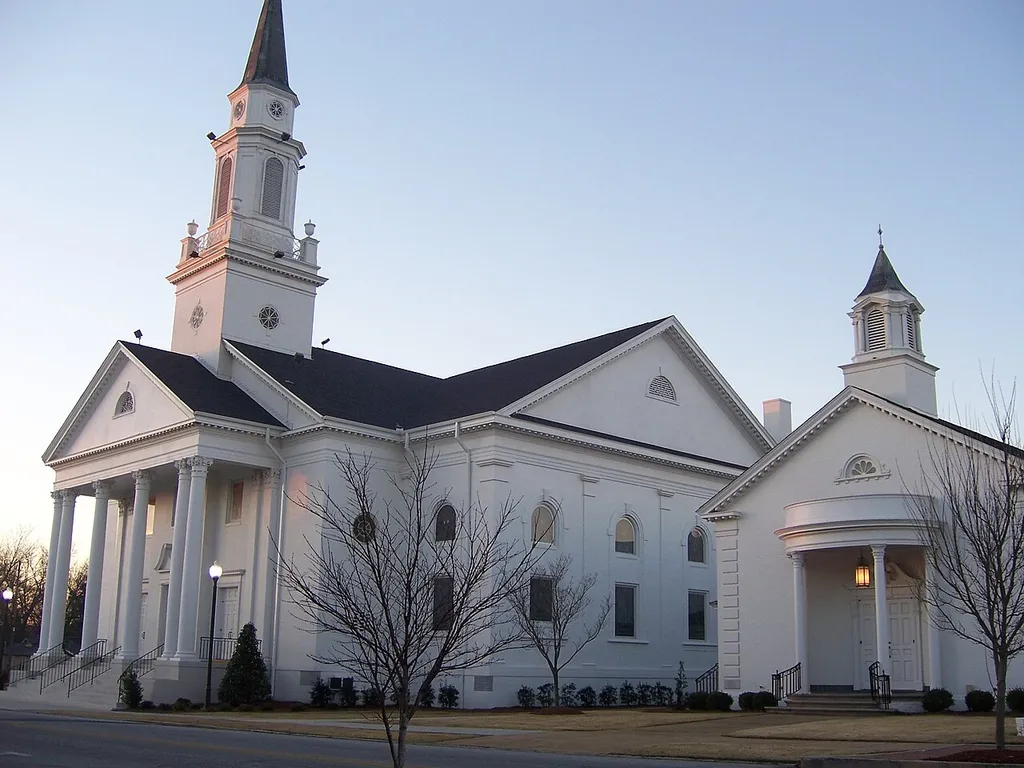 First Baptist Church in Opelika, Lee County, Alabama, United States at daybreak.Map: 32°38'46.02"N, 85°22'37.94"W