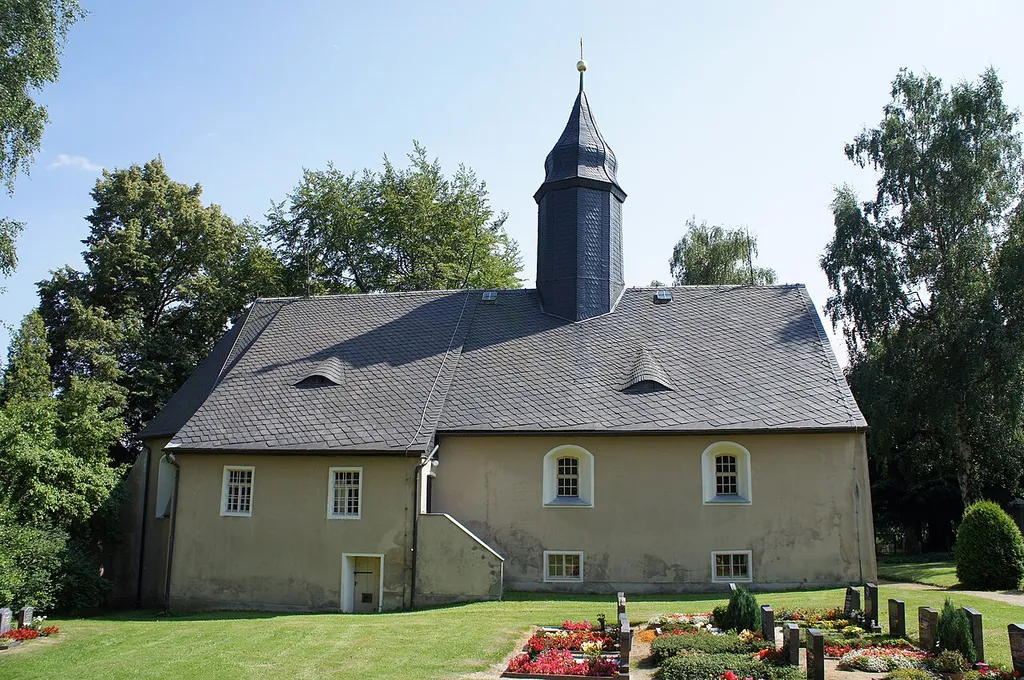 Evangelisch-Lutherische Kirche "Maria am Berge" in Pohla, Gemeinde Demitz-Thumitz. Erbaut im 12./13. Jahrhundert als Taufkapelle; gehört zu den ältesten Kirchen der Lausitz; Nordseite