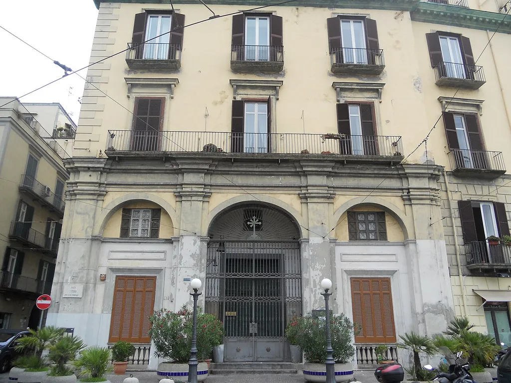 Facciata, Santa Maria della Vittoria, Napoli