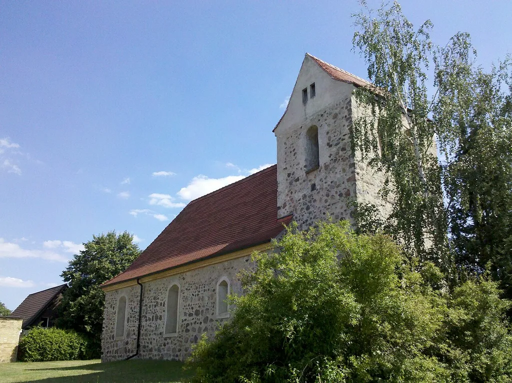 Kirche Gossa -Nordwestansicht- im Juli 2020