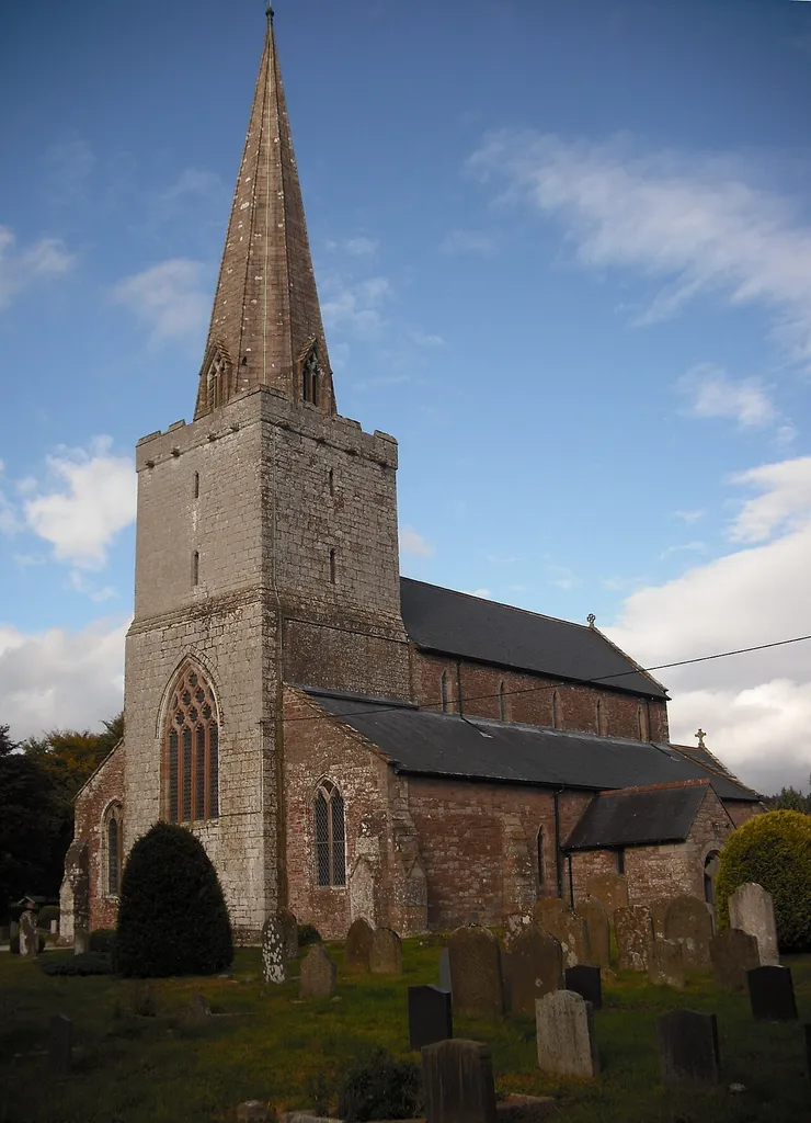 Church of St Nicholas, Trellech - front