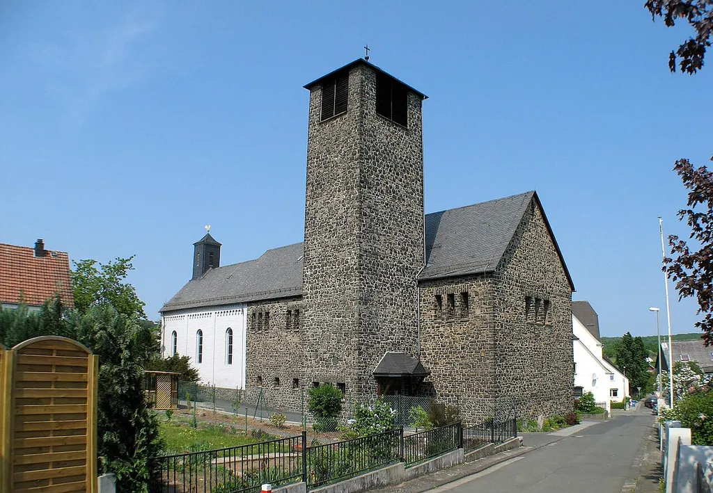 Pfarrkirche „Mariä Geburt“ Winkels erbaut 1880