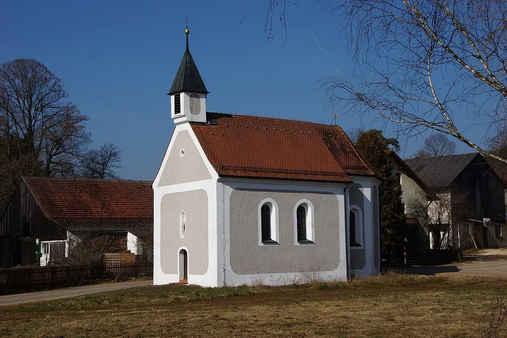 Die katholische Filialkirche St. Georg in Kerschhofen bei Parsberg
