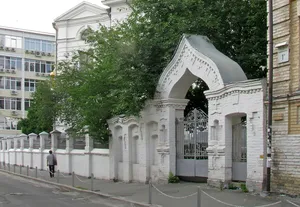 Fence of Exaltation of the Cross church, Podil