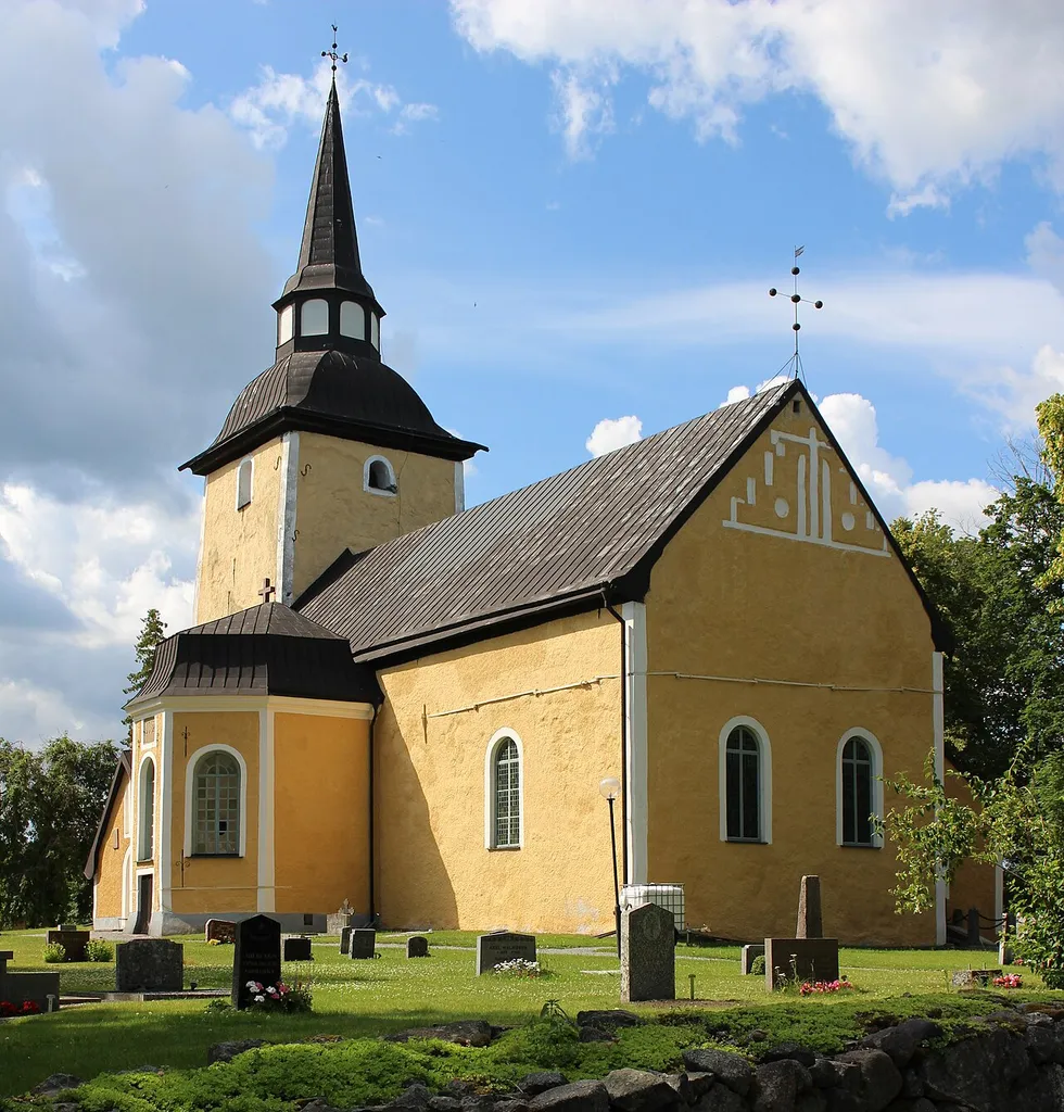 Enköpings-Näs kyrka från sydost.