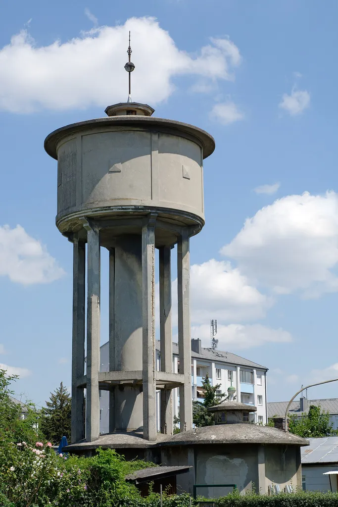 Wasserturm mit Anbau