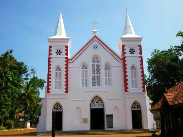 തോമാശ്ലീഹ ക്രി. വ. 54-ൽ സ്ഥാപിച്ച നിരണം പള്ളി