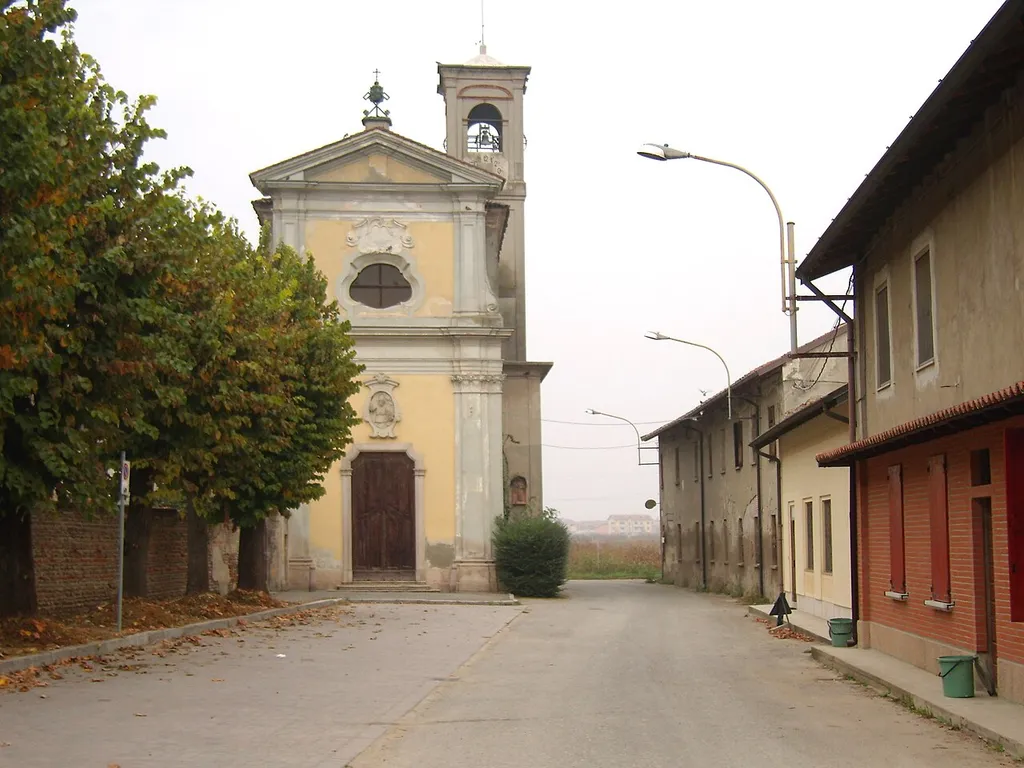 Chiesa di San Pietro a Casolate, frazione di Zelo Buon Persico.