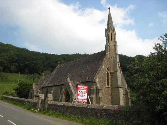 St Mary's, Knightwick This Victorian Church has been declared redundant and is now up for sale, no doubt as another house conversion. The church was built and consecrated in 1855 and opened in 1856 as the parish church for the newly merged parish of Knightwick with Doddenham. It replaced the former separate parish churches for Knightwick (also called St Mary's on the site of which https://www.geograph.org.uk/photo/688562 stands today) and Doddenham (St Andrew's, which was subsequently demolished). The church is built with Ankerdine stone (from the hill of the same name immediately to the north of the church) and faced with Bromyard Down stone.
